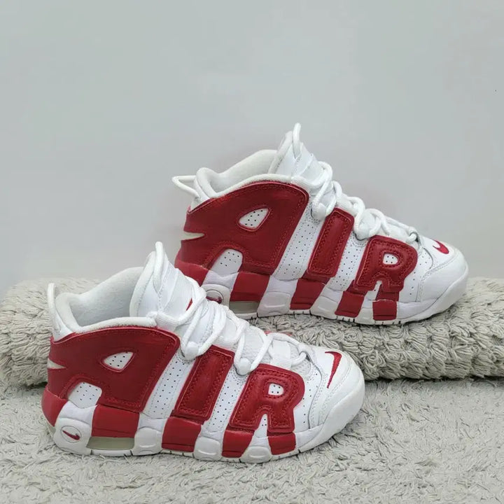 [SOLD OUT] 나이키 에어 업템포 짐레드 235