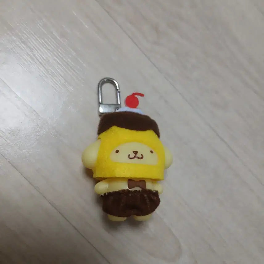 [SOLD OUT] 산리오 치비토모 디저트 푸딩 폼폼푸린 인형 키링 가챠 피규어