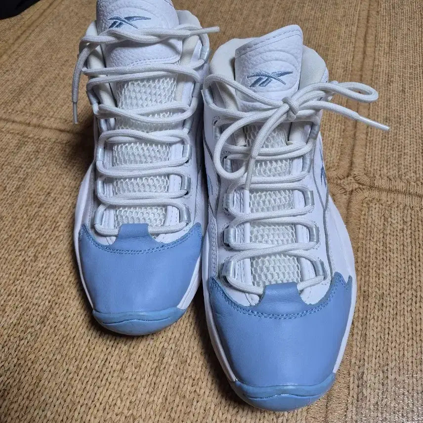 [BUNJANG] Reebok Question Mid White/Blue Basketball Shoes / 리복 퀘스천 미드 흰파 농구화260