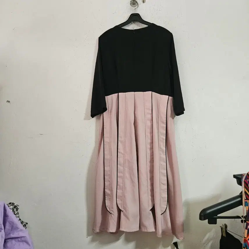 [BUNJANG] Black Pink Pleated Long Dress / 블랙 핑크 배색 플리츠 롱 원피스