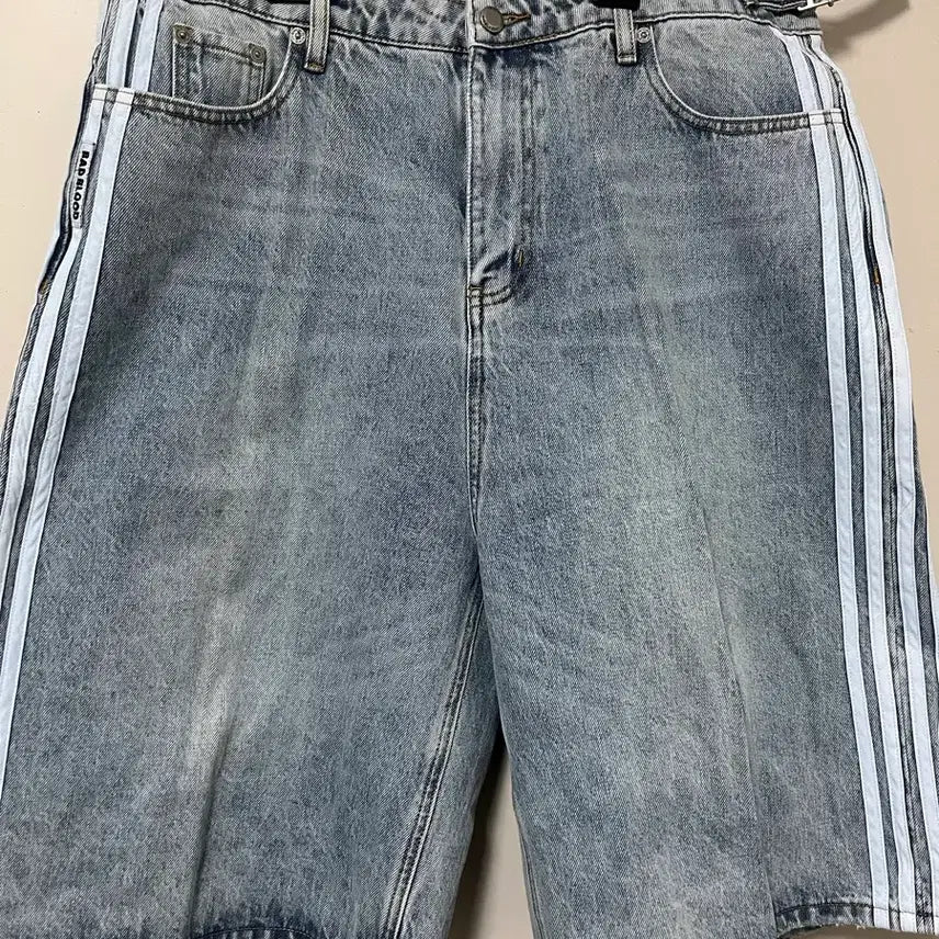 [BUNJANG] Badblood Billy Track Bermuda Shorts / 배드블러드 빌리 트랙 버뮤다 팬츠