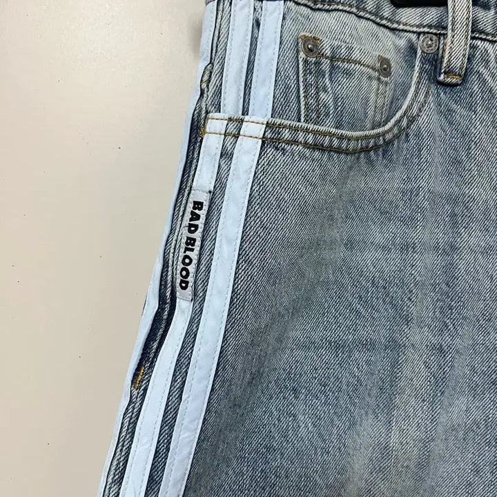[BUNJANG] Badblood Billy Track Bermuda Shorts / 배드블러드 빌리 트랙 버뮤다 팬츠