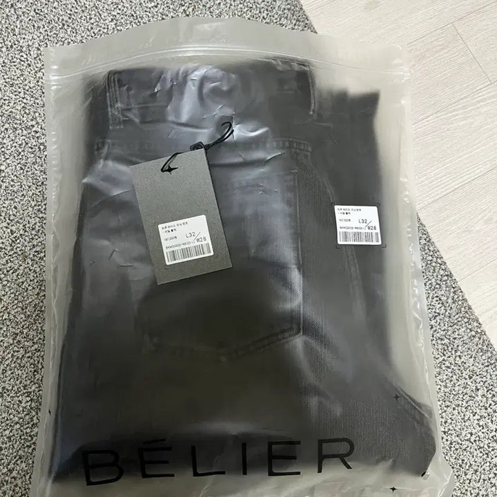 [BUNJANG] VALLIE True Wide Denim Pants - Rail Black / 벨리에 트루 와이드 데님 팬츠 - 레일 블랙 W28/L32