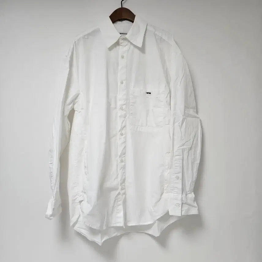 [BUNJANG] WOOYOUNGMI White Cotton Back Logo Shirt / WOOYOUNGMI 화이트코튼 백로고 셔츠 남방