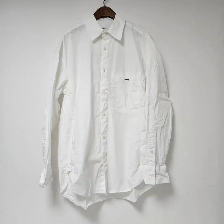 [BUNJANG] WOOYOUNGMI White Cotton Back Logo Shirt / WOOYOUNGMI 화이트코튼 백로고 셔츠 남방