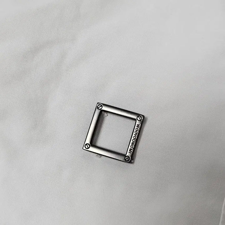 [BUNJANG] WOOYOUNGMI White Cotton Back Logo Shirt / WOOYOUNGMI 화이트코튼 백로고 셔츠 남방