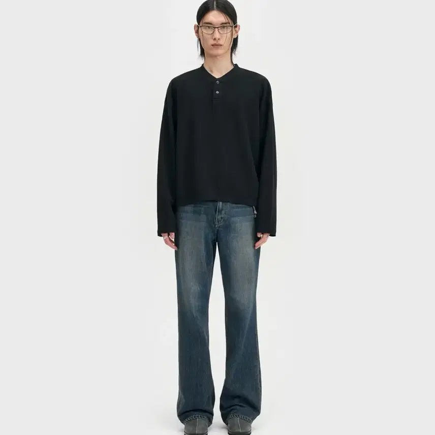 [BUNJANG] Vellie City Grid Crop Henley Neck Long Sleeve - Black / 벨리에 시티 그리드 크롭 헨리넥 롱 슬리브 - 블랙