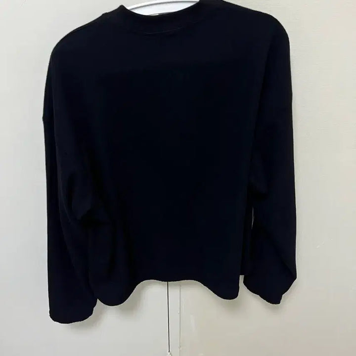 [BUNJANG] Vellie City Grid Crop Henley Neck Long Sleeve - Black / 벨리에 시티 그리드 크롭 헨리넥 롱 슬리브 - 블랙