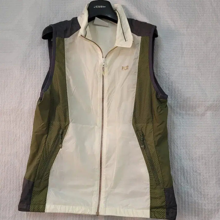 [SOLD OUT] 등산조끼