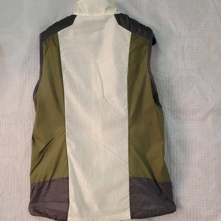 [SOLD OUT] 등산조끼