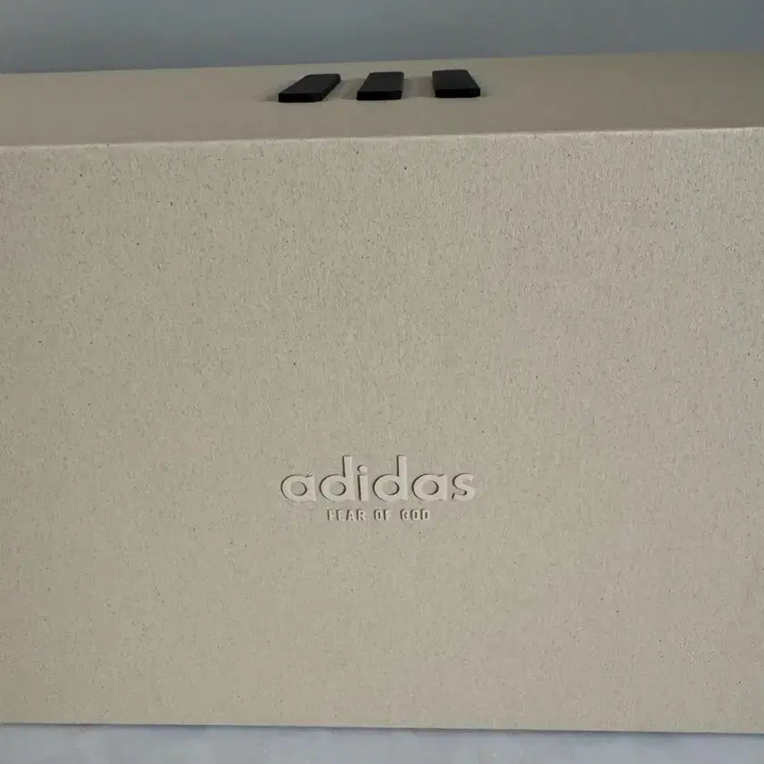 [SOLD OUT] (새제품) [US13] 아디다스 피어오브갓 애슬레틱 아딜렛 슬라이드