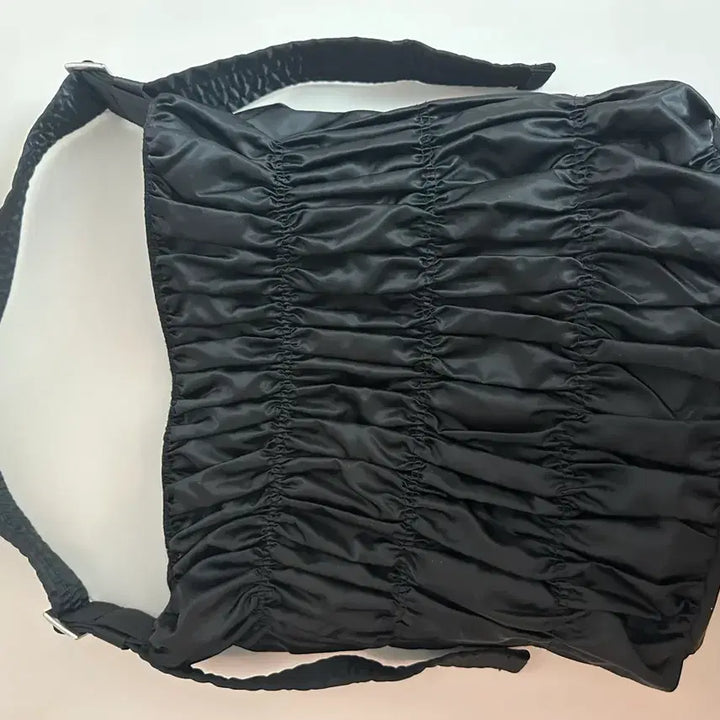 [SOLD OUT] YAHN(얀시시) 페어리 호보백 블랙