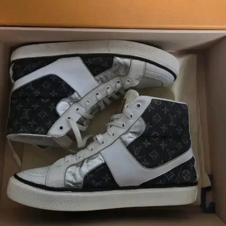 [BUNJANG] Louis Vuitton Trainer High-Top Leather Sneakers / [정품_레어]루이비통 하이탑 레더 트레이너 스니커즈 275 화이트