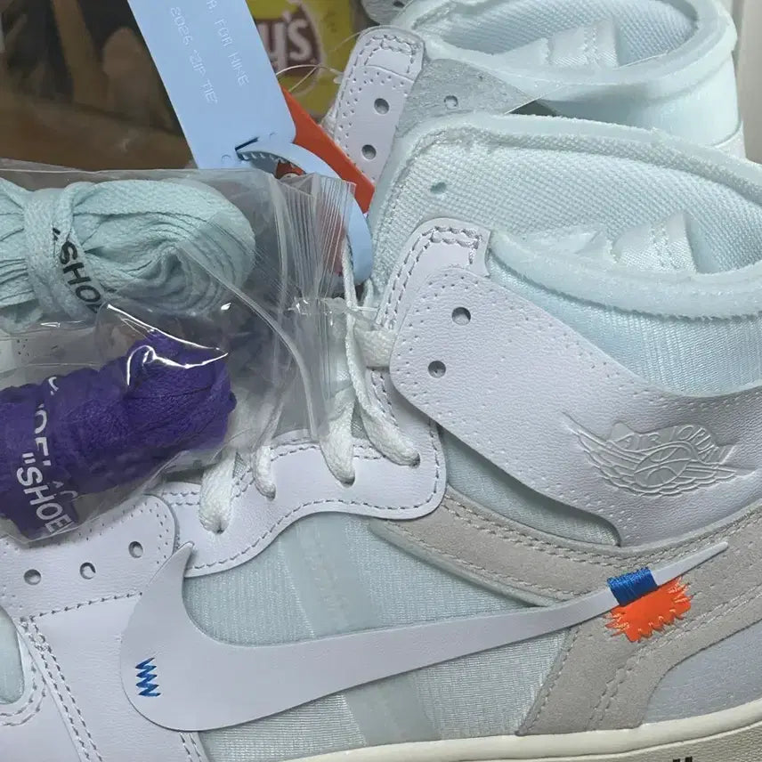 [BUNJANG] Nike Air Jordan 1 Off-White Alaska Sneakers / 나이키 에어 조던 1 오프화이트 알래스카 280