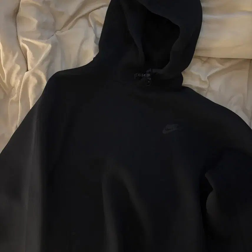 [BUNJANG] Nike Black Hoodie / 나이키 블랙 후드티