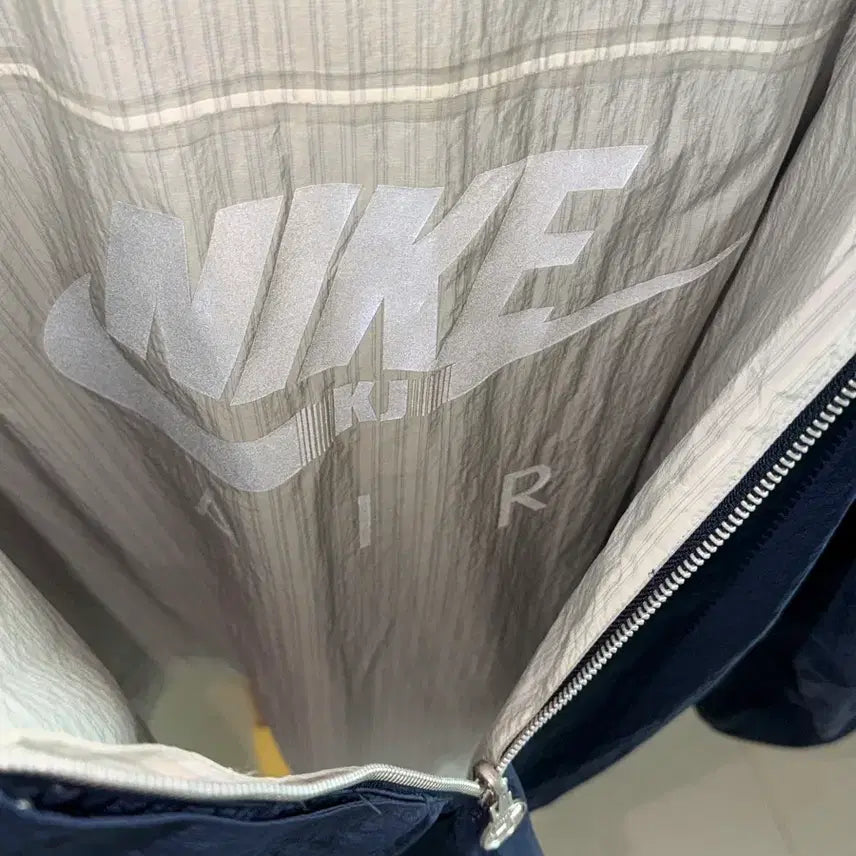 [BUNJANG] Nike x Kim Jones Reversible Windbreaker - Navy - Asian M / 나이키 x 킴 존스 리버시블 윈드브레이커 네이비 - 아시아 M