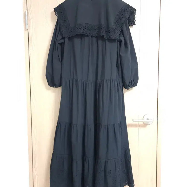 [BUNJANG] Thursday Island Lace Big Collar Flare Long Dress / 22년도 써스데이아일랜드) 레이스 빅카라 원피스