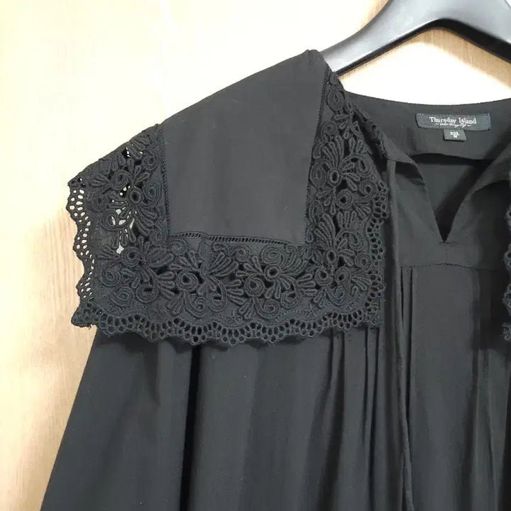 [BUNJANG] Thursday Island Lace Big Collar Flare Long Dress / 22년도 써스데이아일랜드) 레이스 빅카라 원피스
