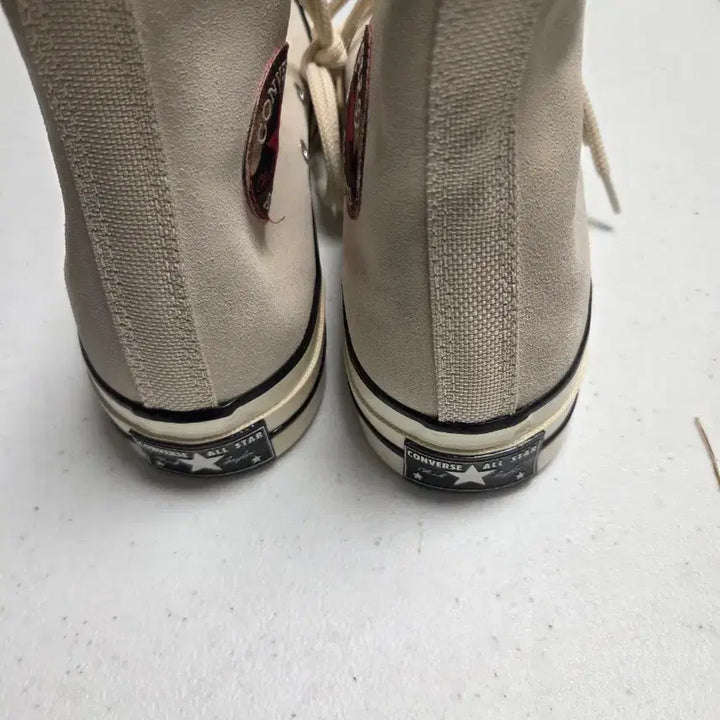 [BUNJANG] Converse Chuck Taylor All Star High Top Ivory Sneakers / 컨버스 하이 아이보리 운동화 신발 9사이즈 270 새상품 팝니다