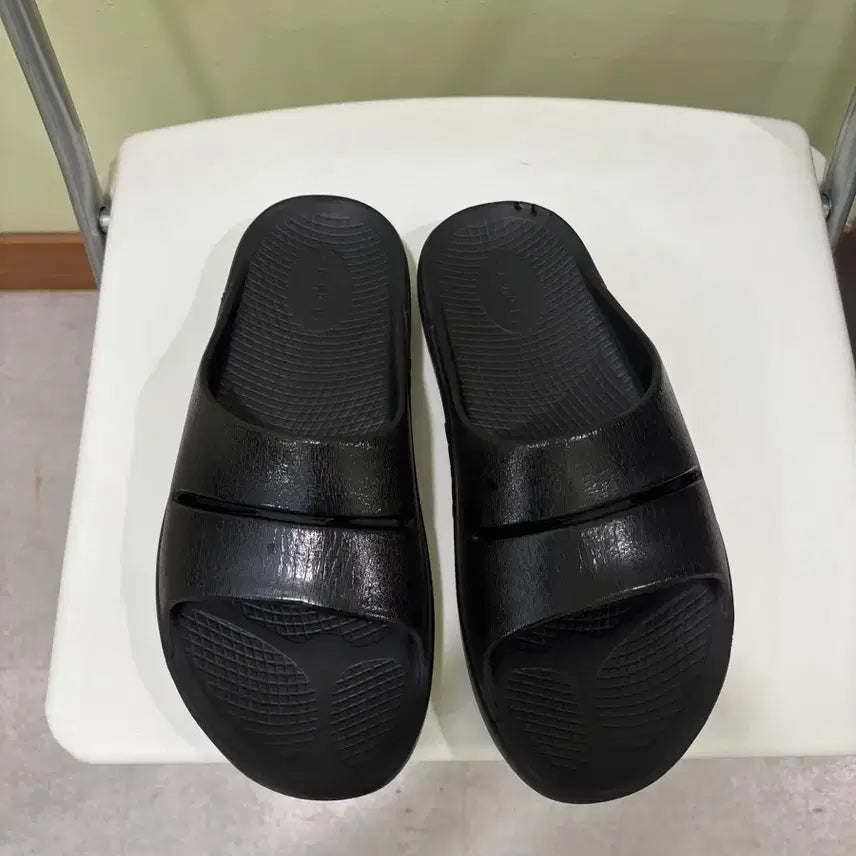 [BUNJANG] UFOs Black 260 Slippers / 우포스 슬리퍼 블랙 260