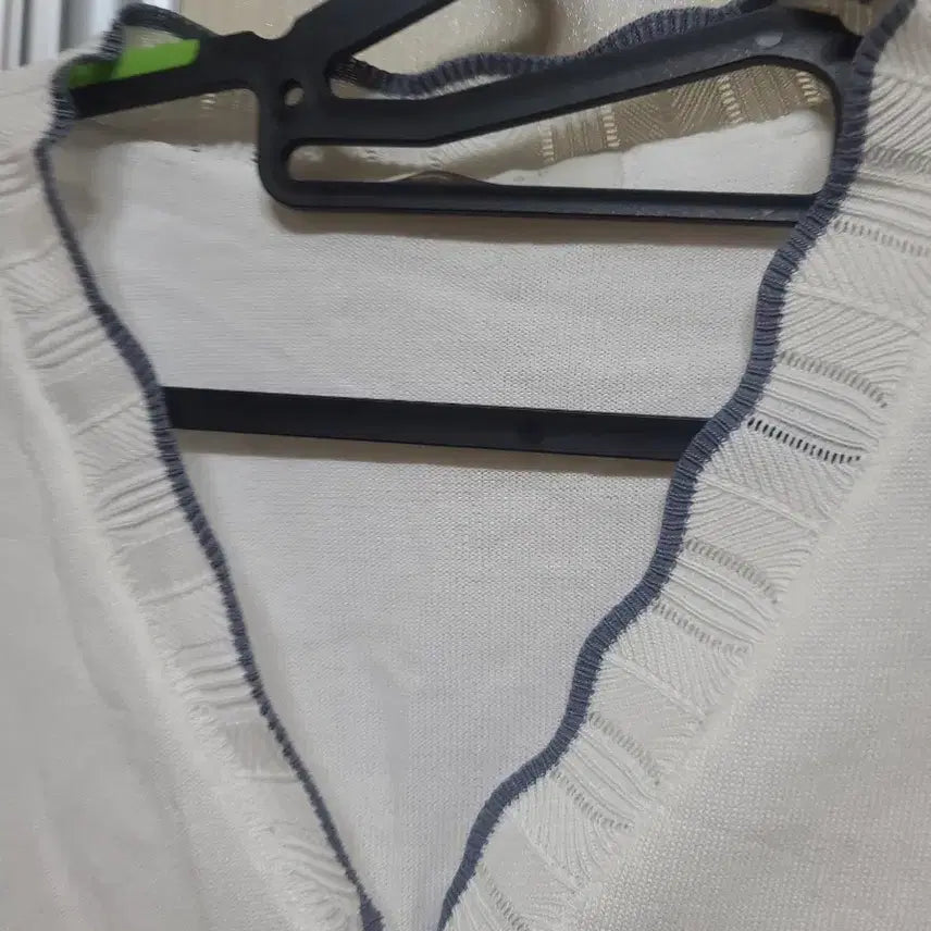 [BUNJANG] Crop Cotton Shoulder Cardigan / 크롭 면 어깨벌른가디건:귀엽고 쫀쫀하고 고급딥니다