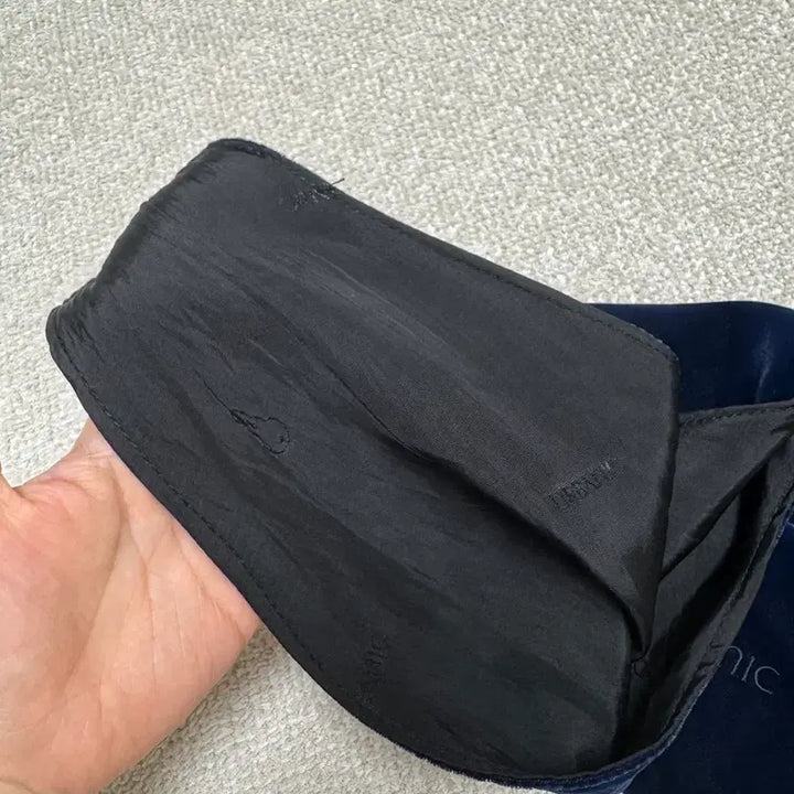 [BUNJANG] Urbanic 30 Evening Note Bag Velvet Navy / 얼바닉30 이브닝 노트백 벨벳 네이비컬러