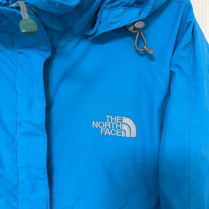 [SOLD OUT] 노스페이스 바람막이 블루