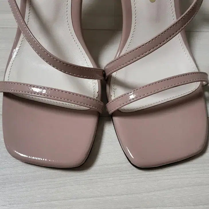 [BUNJANG] Pink Sandals (Size 235) / 인디핑크 샌들 235/10cm