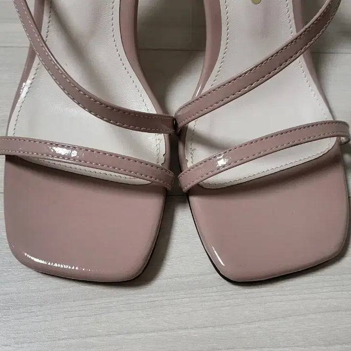 [BUNJANG] Pink Sandals (Size 235) / 인디핑크 샌들 235/10cm
