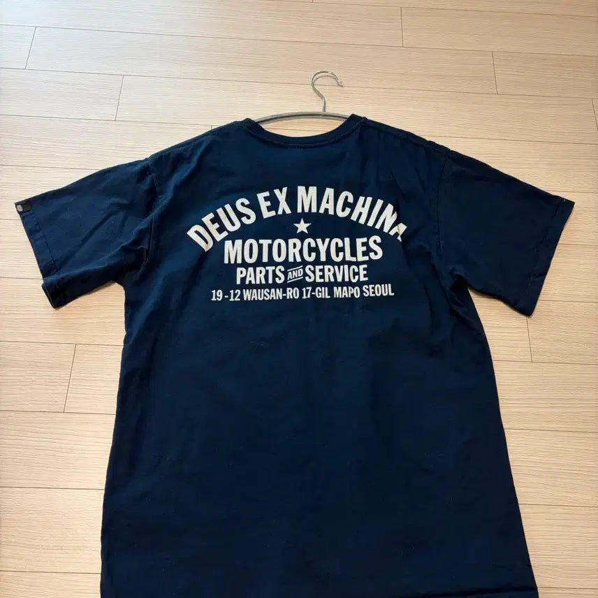 [BUNJANG] Deus Ex Machina Seoul Address T-shirt Navy / 데우스 엑스 마키나 서울 어드레스 티셔츠 네이비
