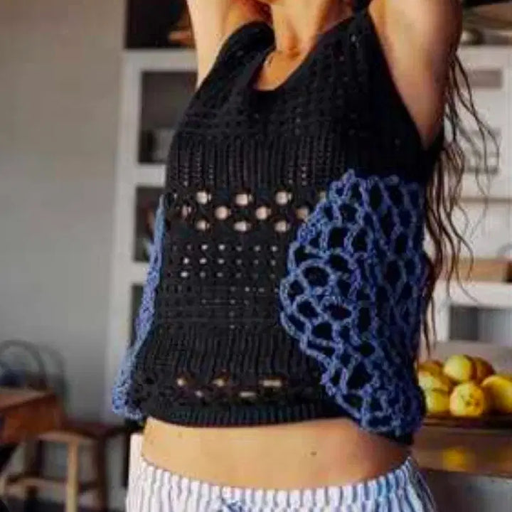 [BUNJANG] ZARA Unique Crochet Knit Vest (Black with Blue Accent) / 자라(ZARA) 유니크 크로셰 니트 베스트 (블랙/블루 포인트)