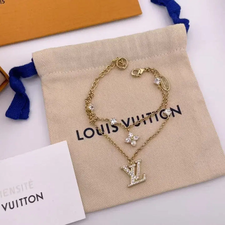 [BUNJANG] Louis Vuitton Gold Logo Necklace / 루이비통 로고 골드 목걸이