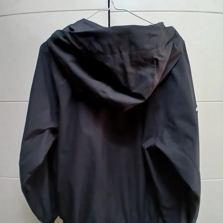 [SOLD OUT] 디스커버리 블랙 후드 바람막이 점퍼160공용95