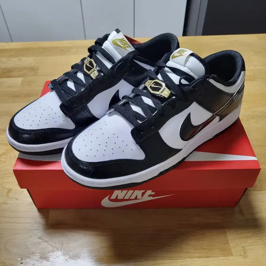 [SOLD OUT] 나이키 덩크로우 레트로 SE 블랙
