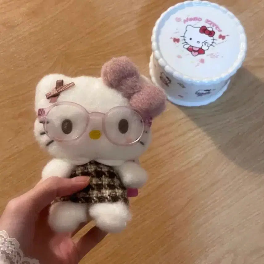 [BUNJANG] Hello Kitty Pompom Keyring / 안경 뽀글이 헬로키티 키링