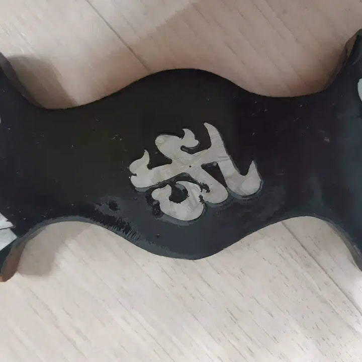[BUNJANG] Najeonchilgi Mother-of-Pearl Thread Spool / 나전칠기 자개 나무실패
