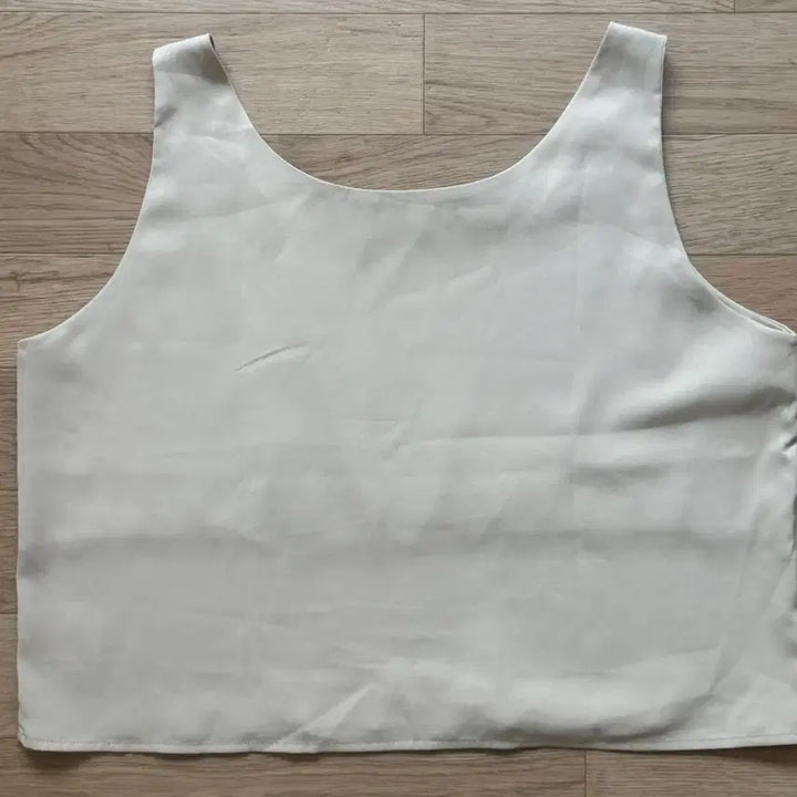 [BUNJANG] Lirienko Plus Size Ivory Square Neck Sleeveless Blouse / 리리앤코 빅사이즈 아이보리 스퀘어넥 나시 블라우스