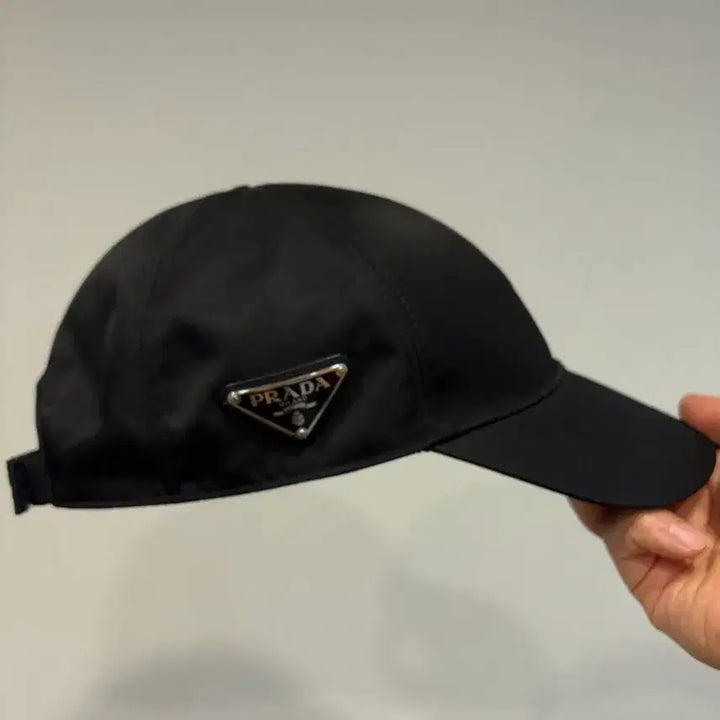 [BUNJANG] Prada Triangle Logo Ball Cap Black (M) / 프라다 삼각로고 볼캡 블랙 M사이즈 판매합니다