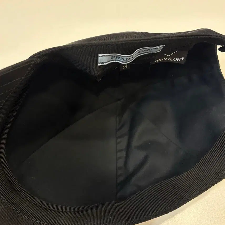 [BUNJANG] Prada Triangle Logo Ball Cap Black (M) / 프라다 삼각로고 볼캡 블랙 M사이즈 판매합니다