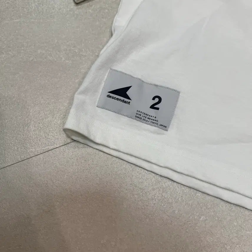 [BUNJANG] Descendant Long Sleeve T-Shirt (Size 2) / 디센던트 긴팔티셔츠 2