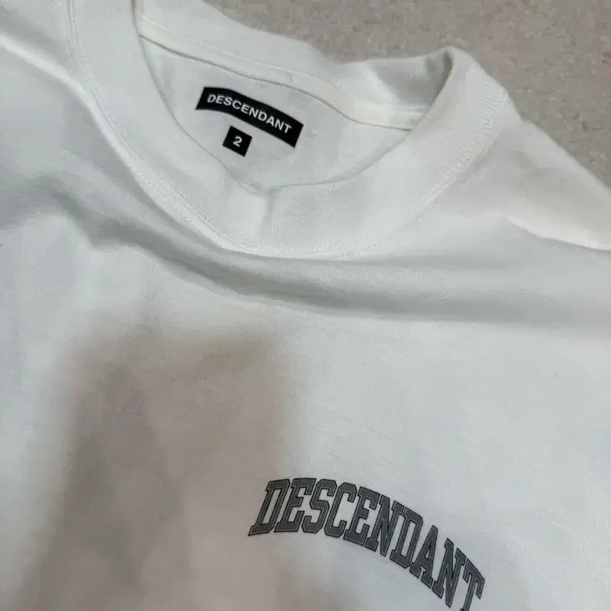 [BUNJANG] Descendant Long Sleeve T-Shirt (Size 2) / 디센던트 긴팔티셔츠 2
