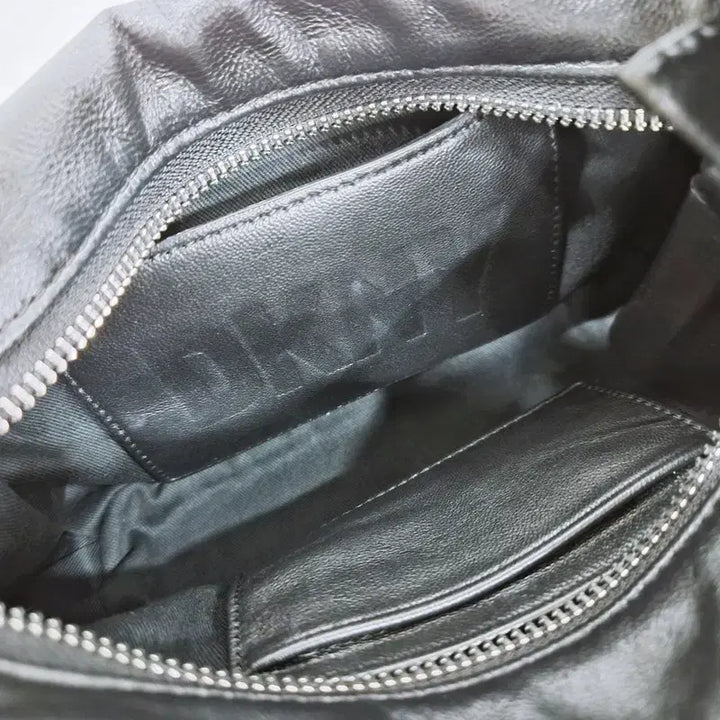 [SOLD OUT] dkny 천연가죽 미니 핸드백