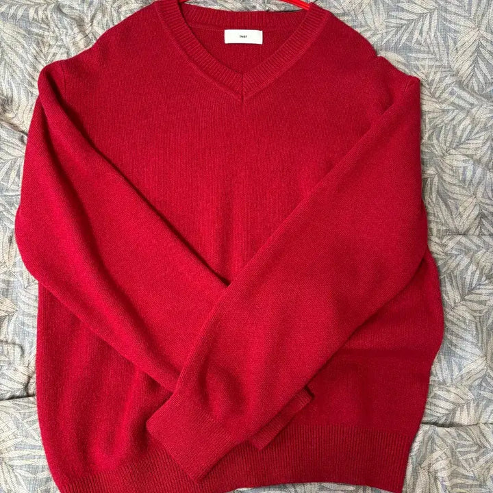[BUNJANG] TNGT Cashmere V-neck Knit Red 100 / TNGT 캐시미어 브이넥 니트 레드 100
