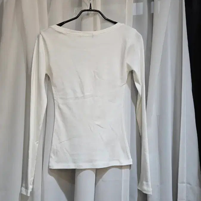 [BUNJANG] V-Neck White Long Sleeve Top / 허리라인 브이넥 화이트 긴팔