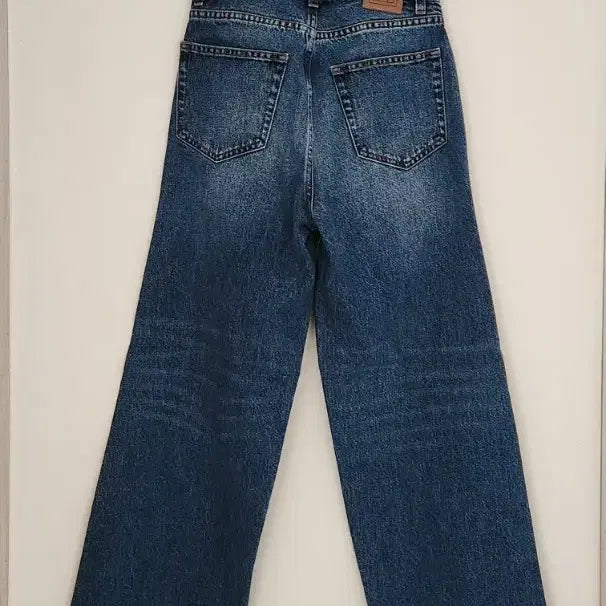 [SOLD OUT] 롱다리메이드22ss(정품)토템 플레어진  25/32 (26추천)