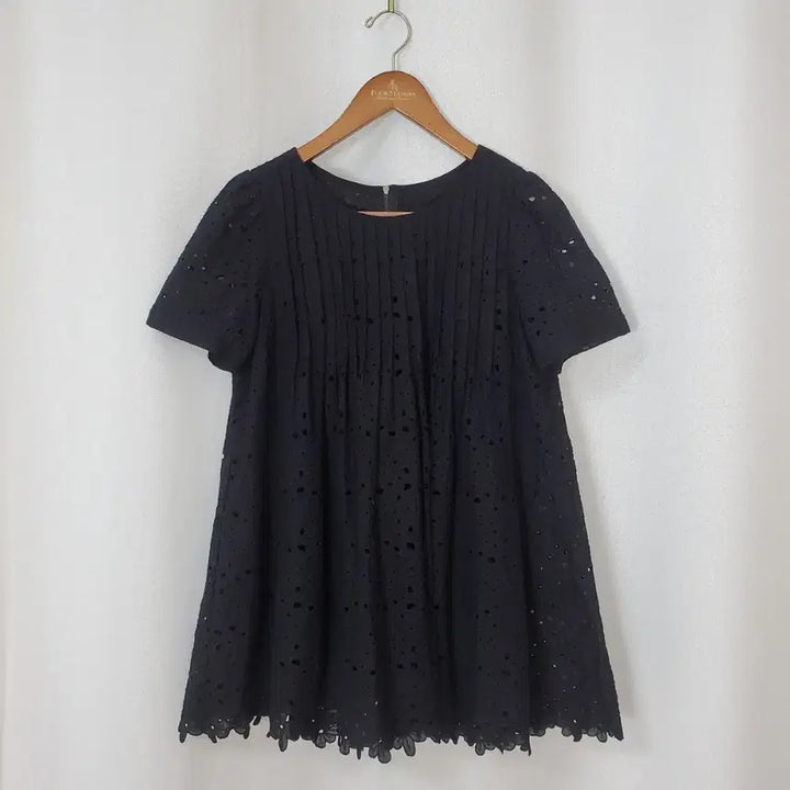[BUNJANG] Renibon Eyelet Blouse 55 / 레니본 아일렛 블라우스 55