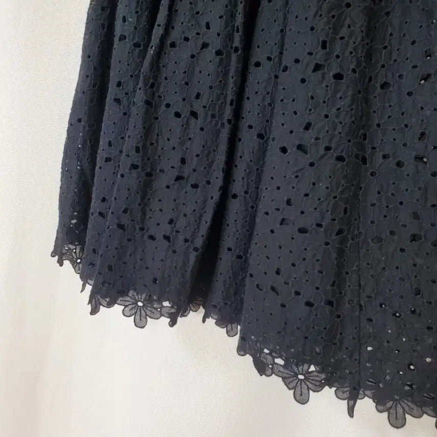 [BUNJANG] Renibon Eyelet Blouse 55 / 레니본 아일렛 블라우스 55