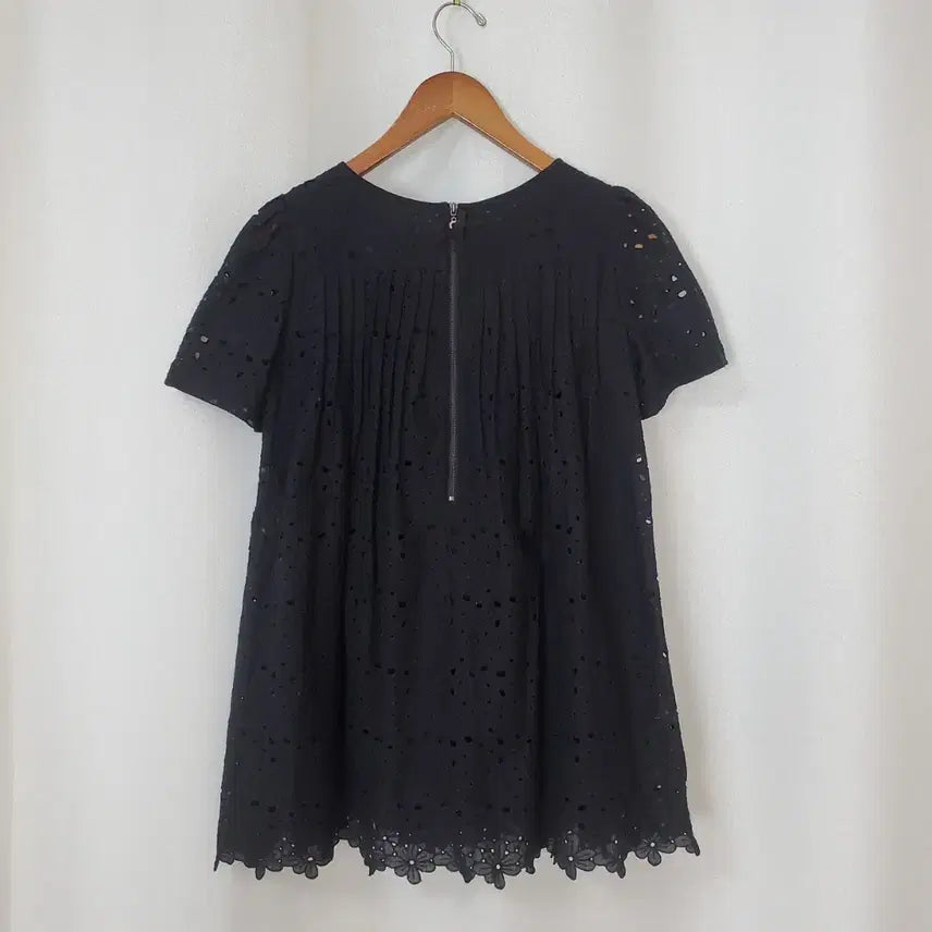[BUNJANG] Renibon Eyelet Blouse 55 / 레니본 아일렛 블라우스 55