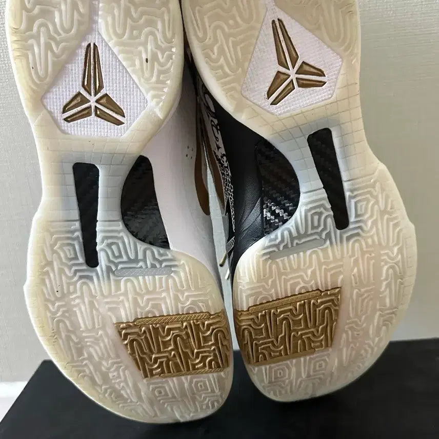 [BUNJANG] Nike Kobe 5 Protro Big Stage Basketball Shoes / 나이키 코비 5 프로트로 빅 스테이지 285 농구화