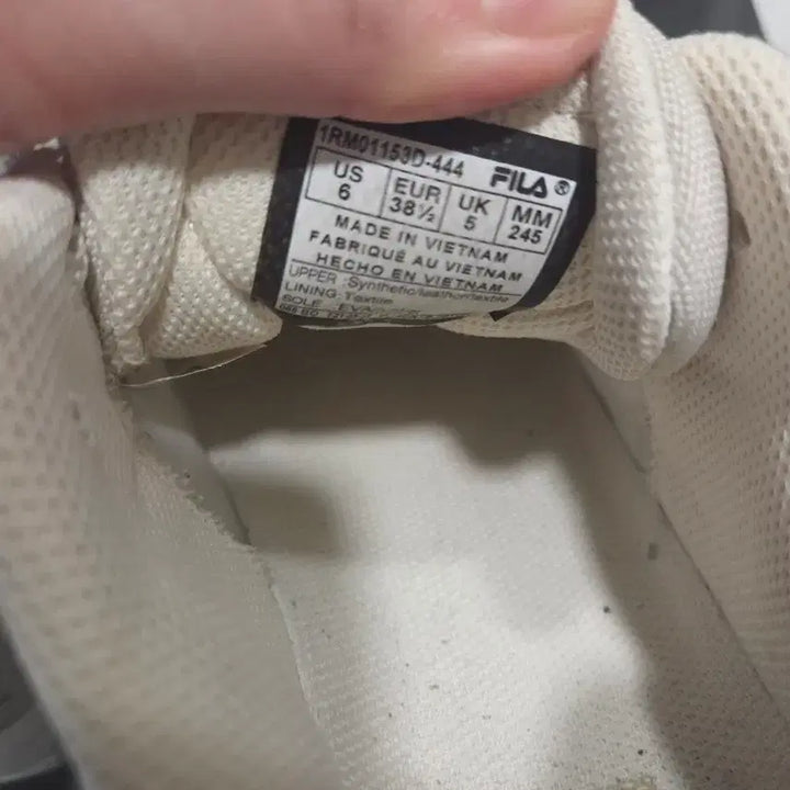 [SOLD OUT] 휠라 워킹화 레이트레이서 245